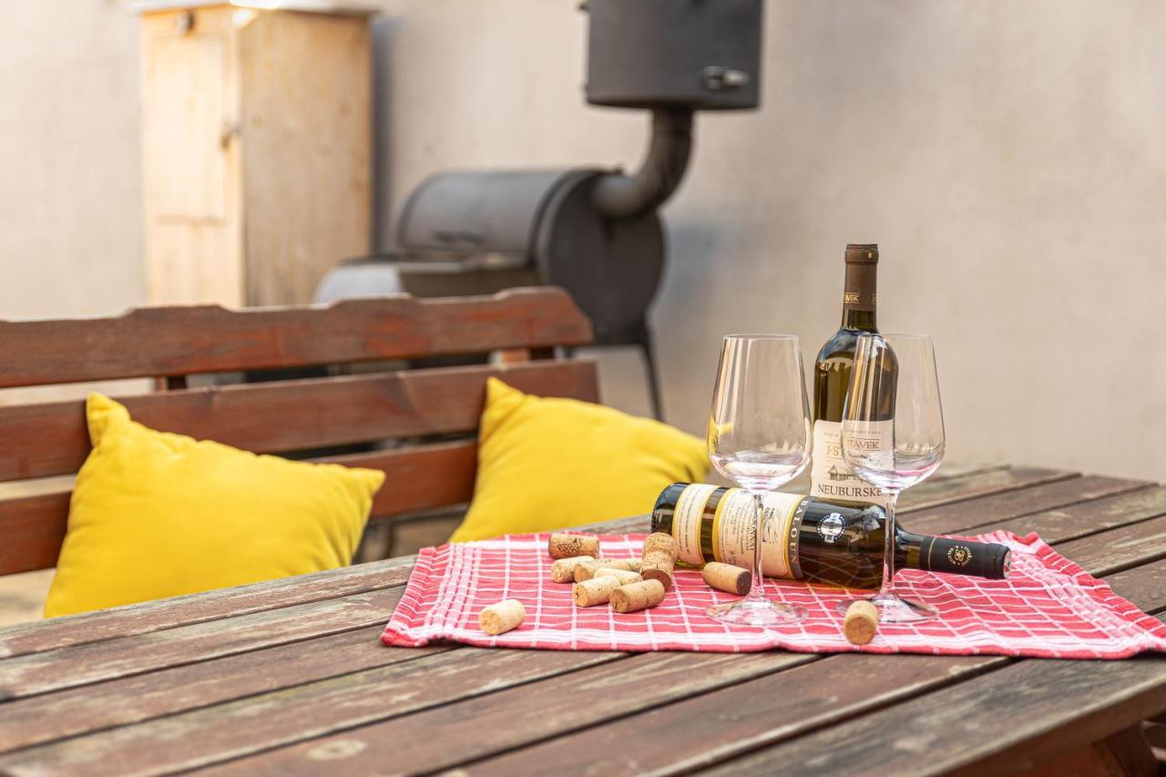 Apartman Cabernet Velke Pavlovice Luaran gambar