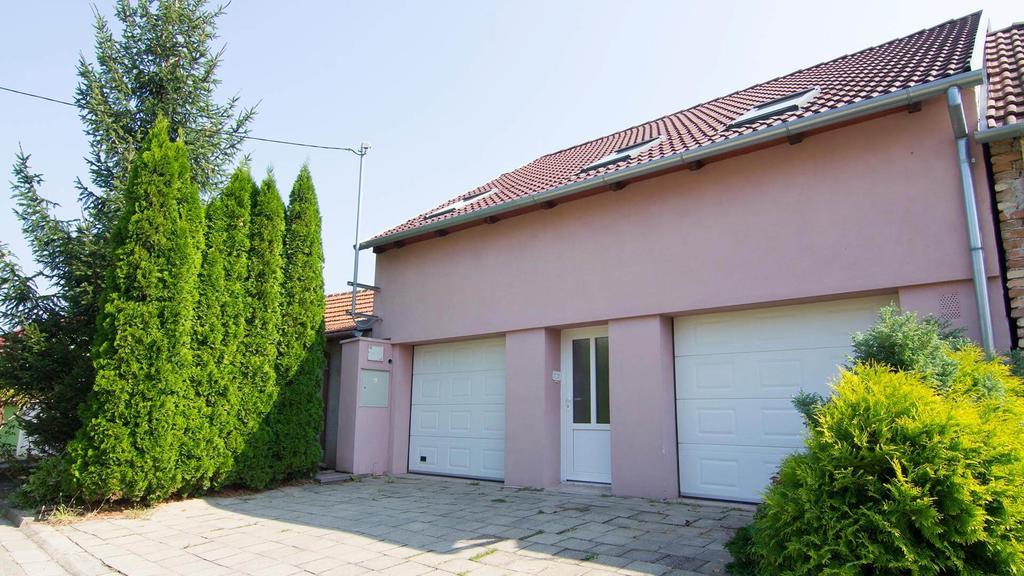 Apartman Cabernet Velke Pavlovice Luaran gambar